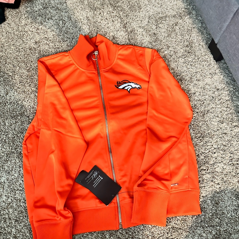 NWTNFL, team apparel broncos by Michael Strahan size medium